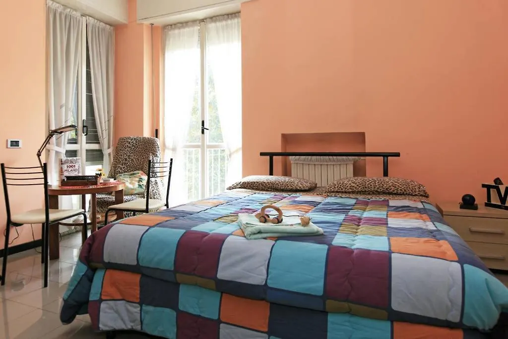 Room, 200M Subway, Navigli Area, Free Park, 10Min Center, No Fee, Shared Bath And Kitchen Milan