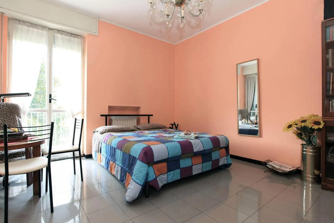 Room, 200M Subway, Navigli Area, Free Park, 10Min Center, No Fee, Shared Bath And Kitchen Milan Italy