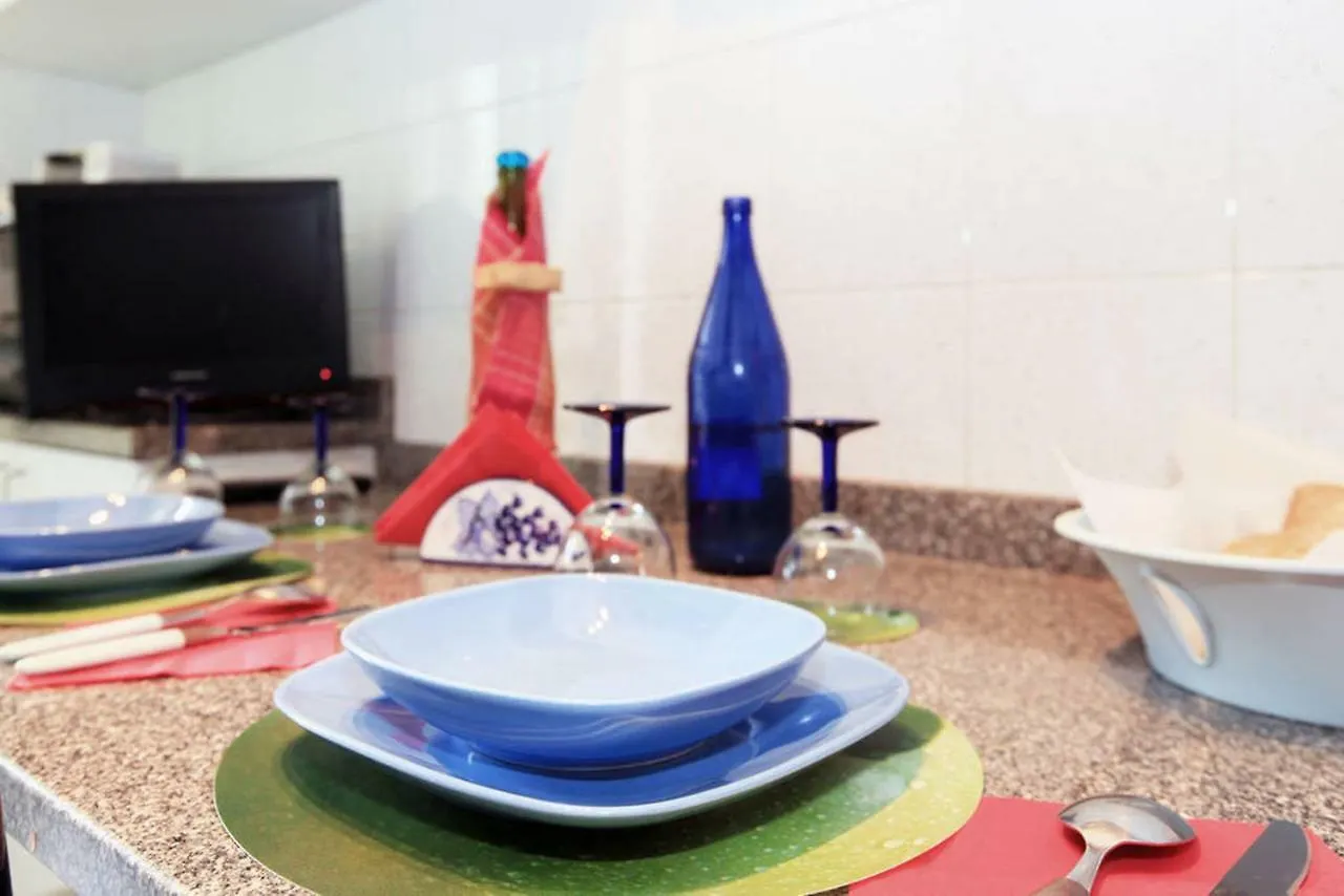 Guest house Room, 200M Subway, Navigli Area, Free Park, 10Min Center, No Fee, Shared Bath And Kitchen Milan Italy