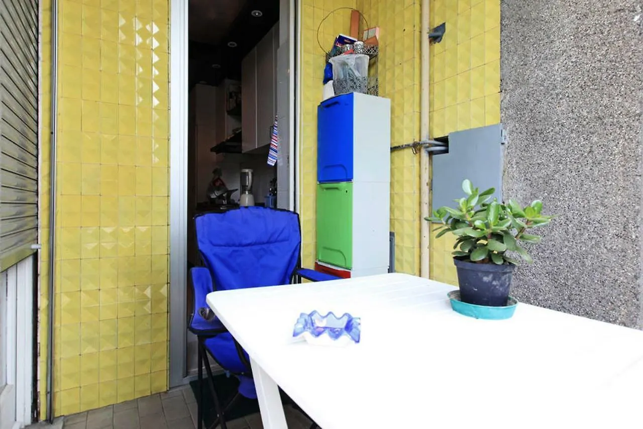 Room, 200M Subway, Navigli Area, Free Park, 10Min Center, No Fee, Shared Bath And Kitchen Milan 0*,  Italy
