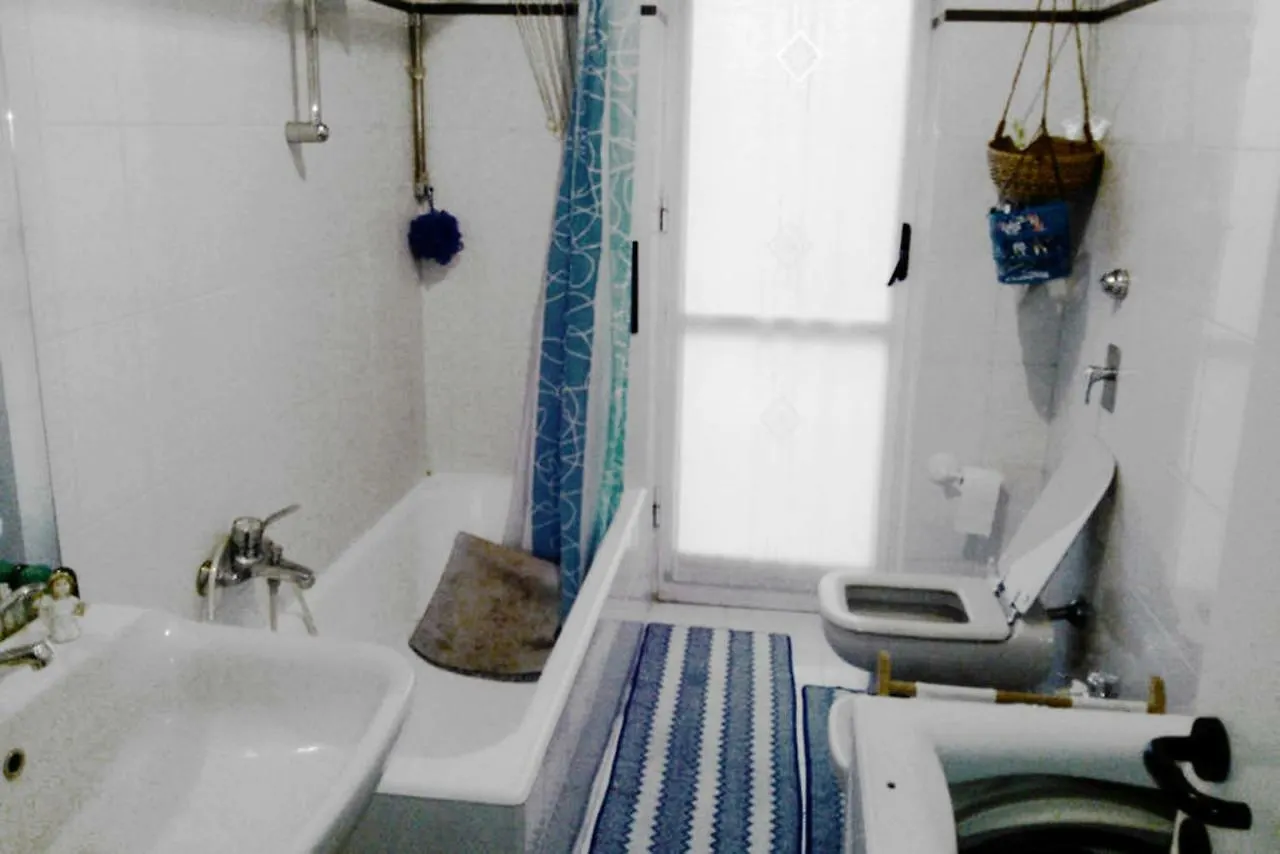 Room, 200M Subway, Navigli Area, Free Park, 10Min Center, No Fee, Shared Bath And Kitchen Milan 0*,